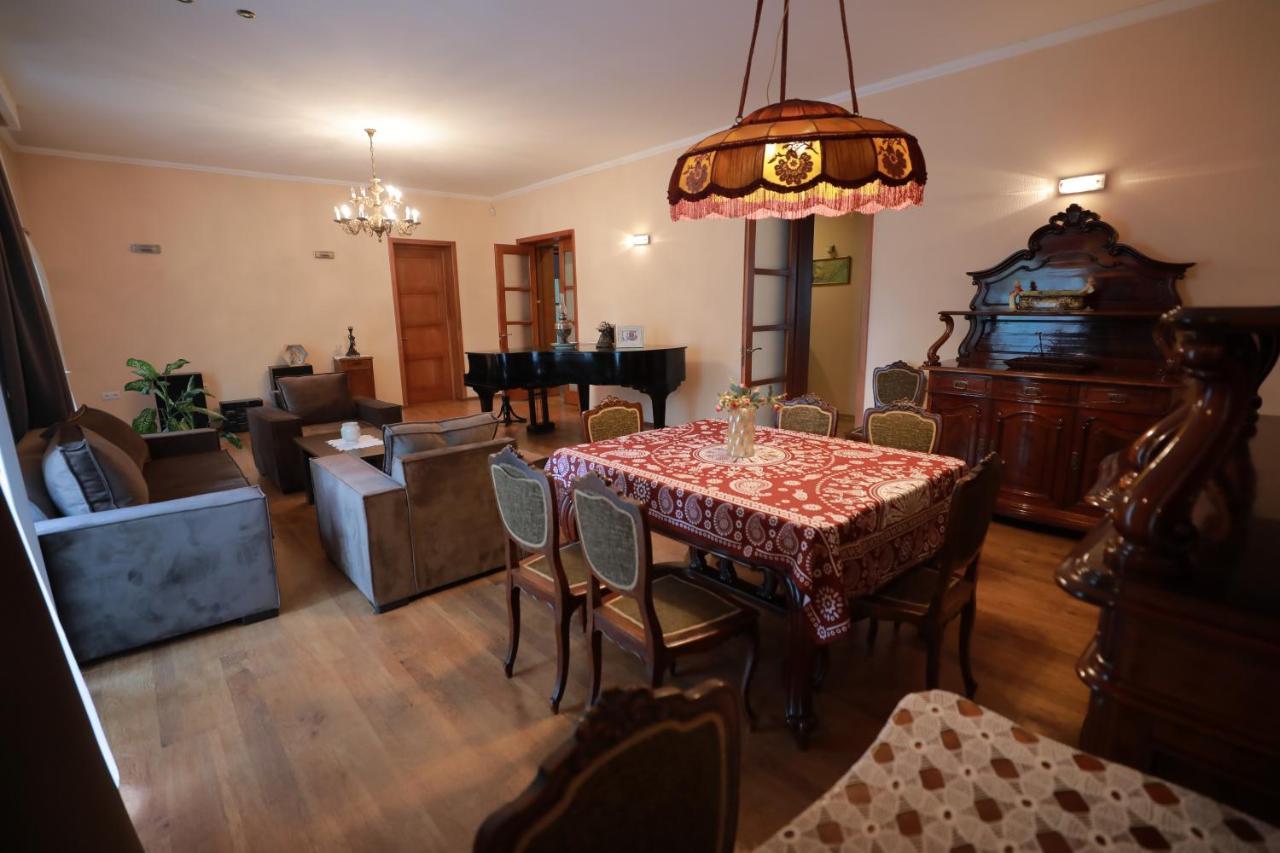 Apartment At 12 Baratashvili Street Tbilisi Exteriör bild