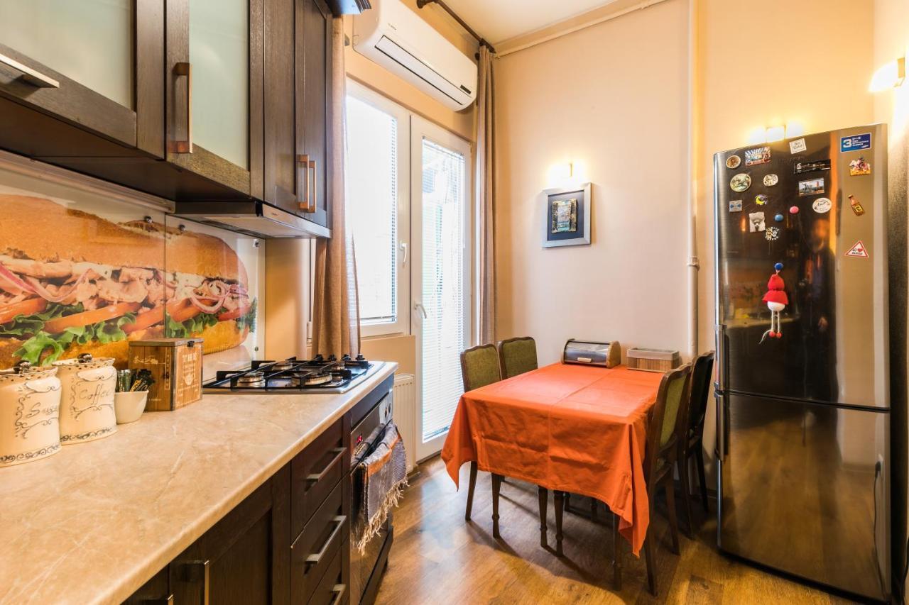 Apartment At 12 Baratashvili Street Tbilisi Exteriör bild