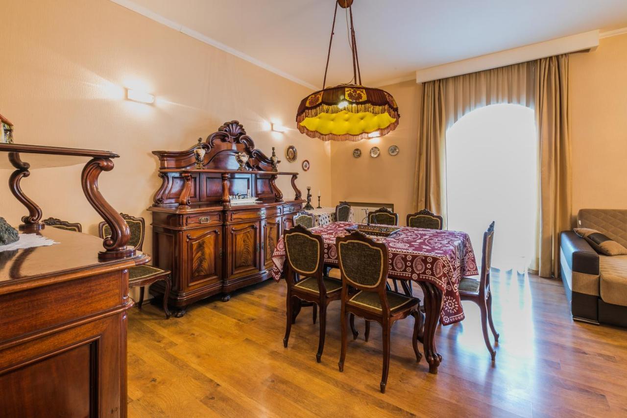 Apartment At 12 Baratashvili Street Tbilisi Exteriör bild